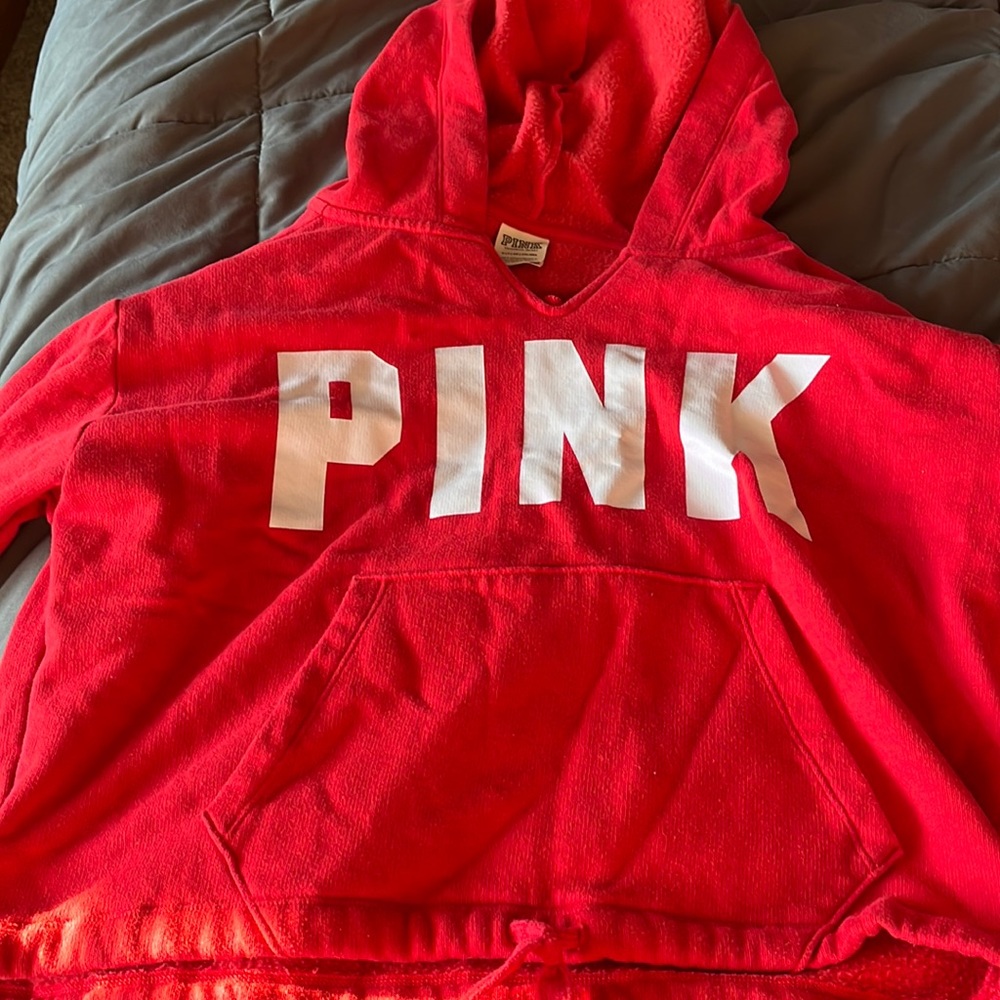 This PINK red cropped hoodie was perfect for me but unfortunately the wrong size